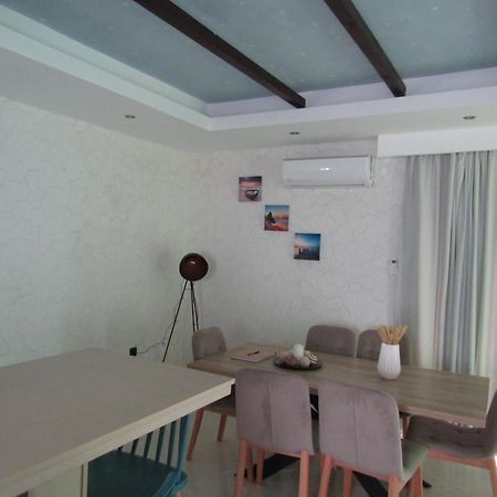 Tholos  Villa Gusta מראה חיצוני תמונה