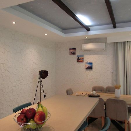 Tholos  Villa Gusta מראה חיצוני תמונה