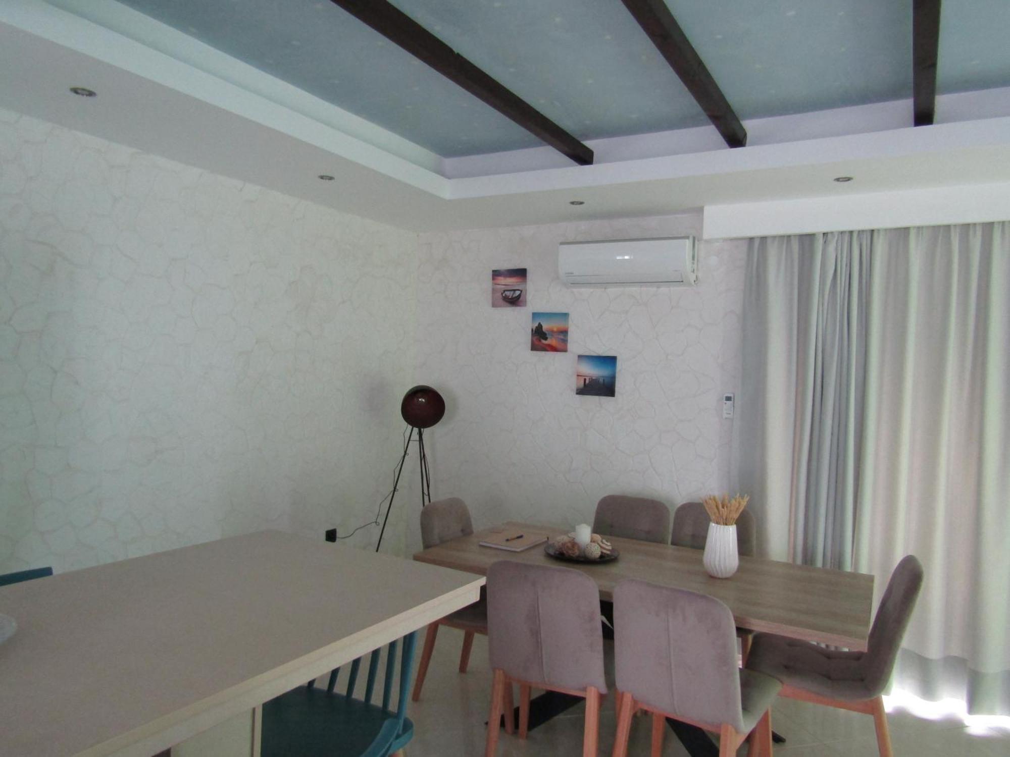 Tholos  Villa Gusta מראה חיצוני תמונה