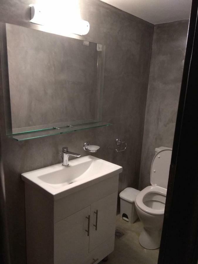 Tholos  Villa Gusta מראה חיצוני תמונה