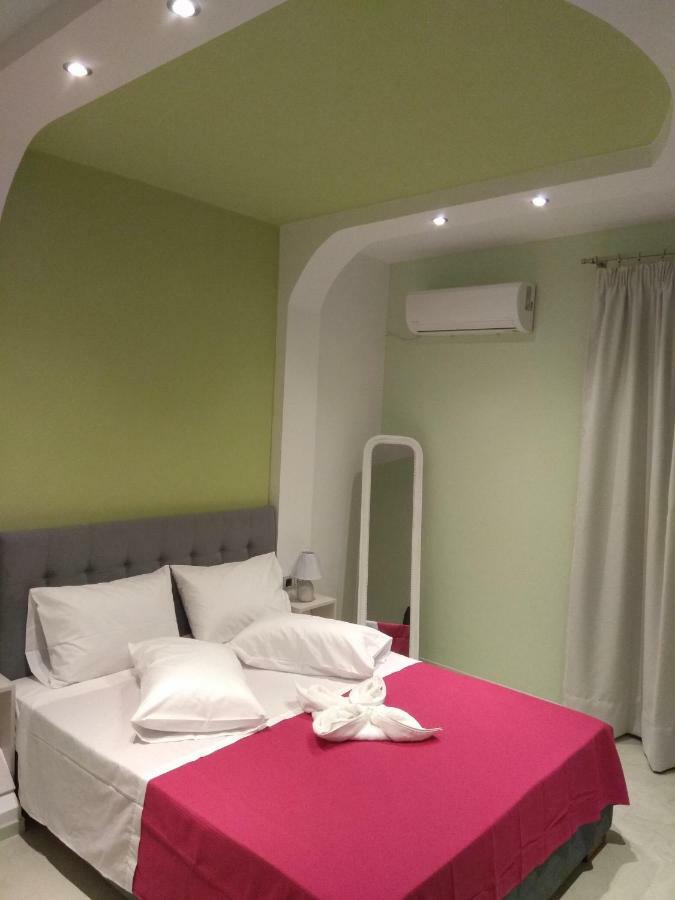 Tholos  Villa Gusta מראה חיצוני תמונה